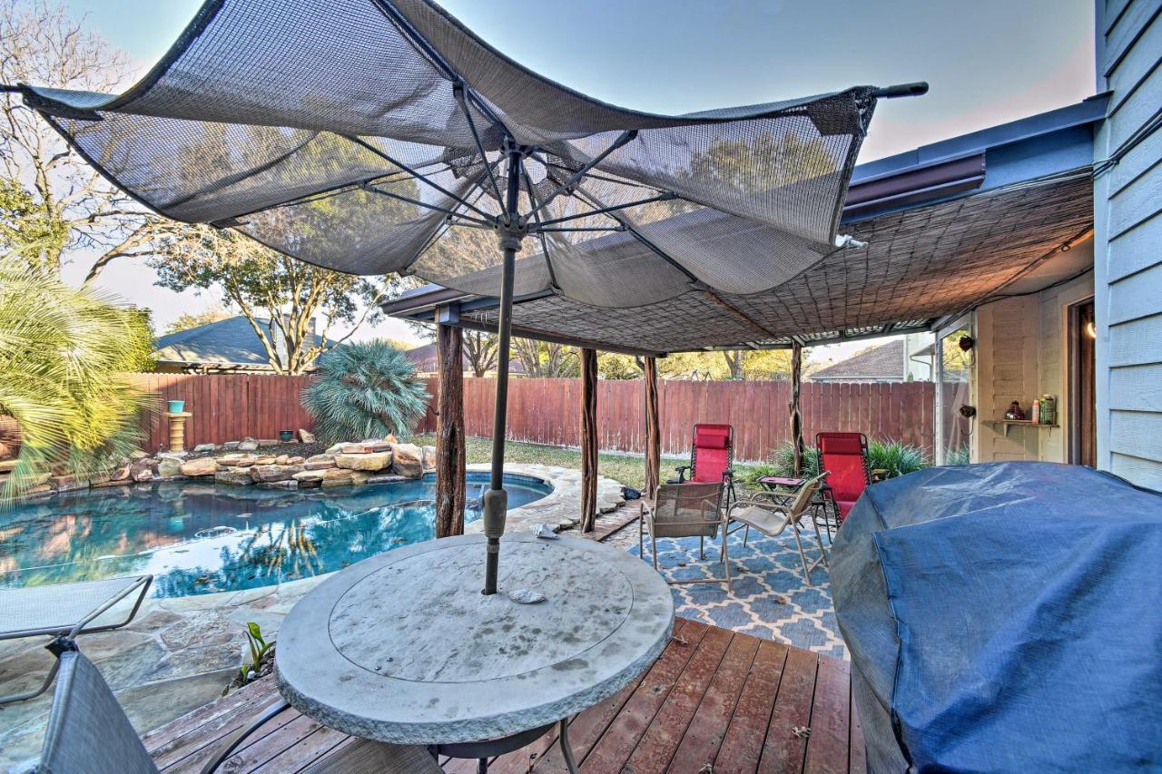 Peaceful San Antonio Oasis With Private Pool And Grillヴィラ エクステリア 写真