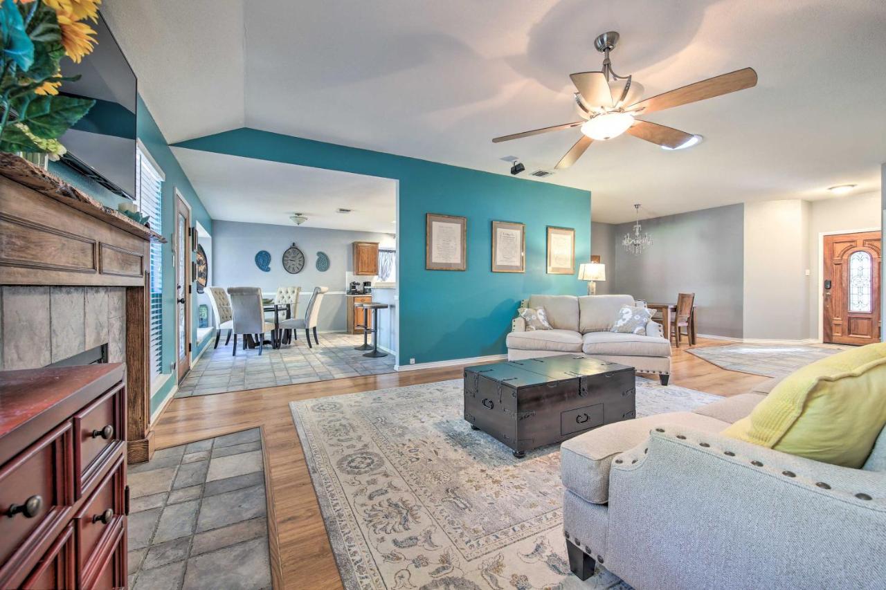 Peaceful San Antonio Oasis With Private Pool And Grillヴィラ エクステリア 写真