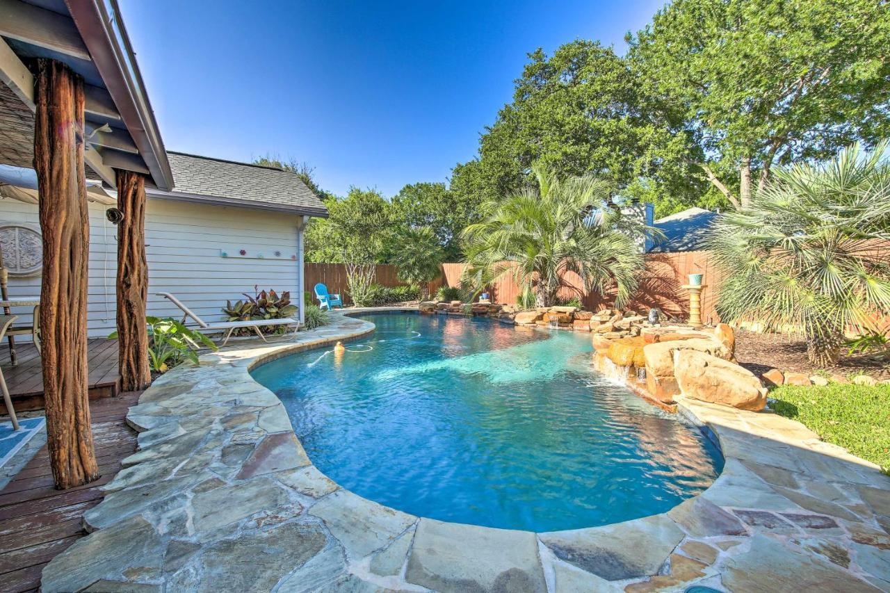 Peaceful San Antonio Oasis With Private Pool And Grillヴィラ エクステリア 写真