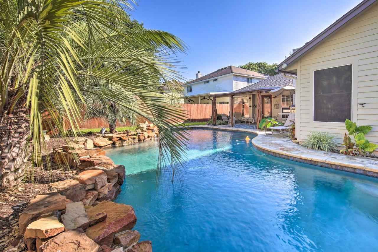 Peaceful San Antonio Oasis With Private Pool And Grillヴィラ エクステリア 写真